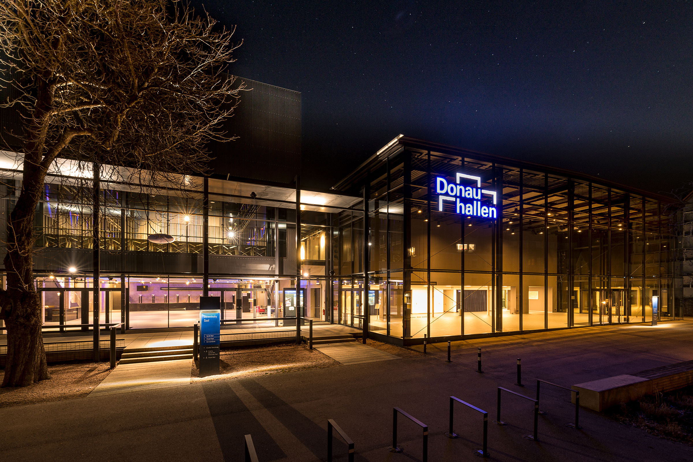 Donauhallen Außenansicht Donauhallen Außenansicht